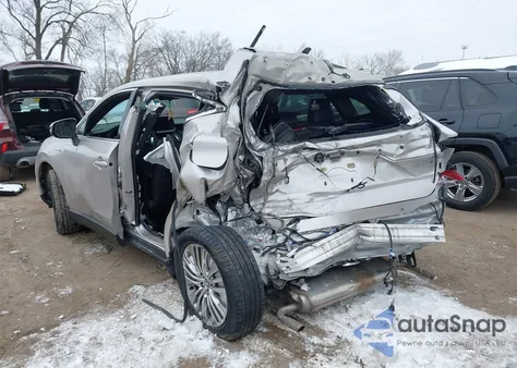 2021 Toyota Venza Limited z USA, uszkodzony, nr VIN JTEAAAAH2MJ000735